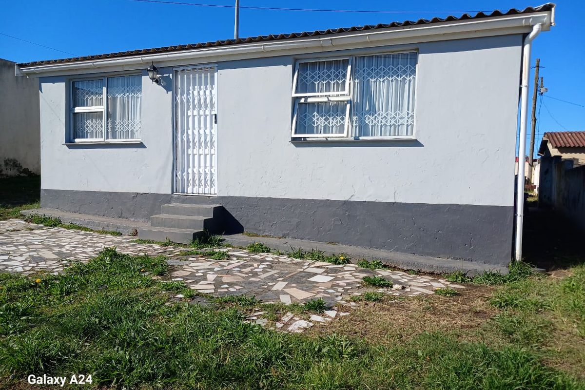 Modern 2 Bedroom Home for Sale in Mdantsane NU17 - Photo 2