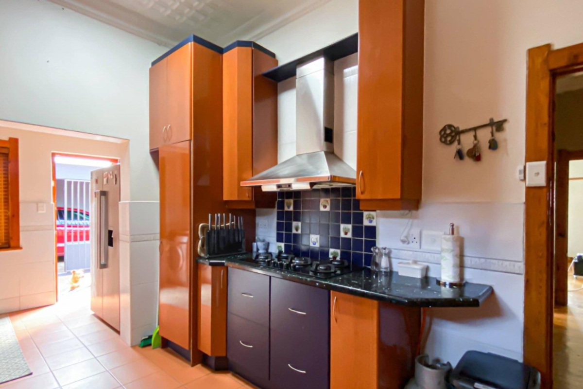 A Kensington Beauty – Classic Charm Meets Modern Value! - Photo 3