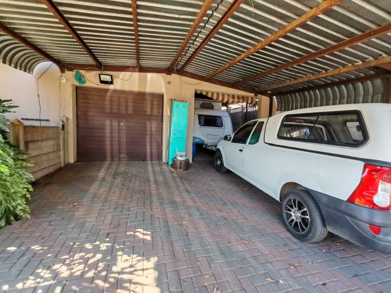 3 Bedroom House for Sale in Sasolburg Ext 10 - Photo 3