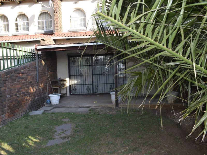 2 Bedroom townhouse for sale in Boksburg South - Photo 1