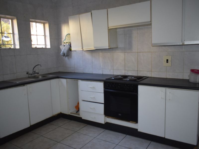 2 Bedroom townhouse for sale in Boksburg South - Photo 7
