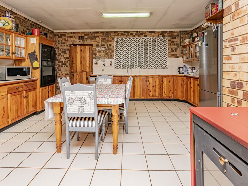 Amazing Auction Opportunity On Cayman Road before Eye Of Africa!!! - Photo 5