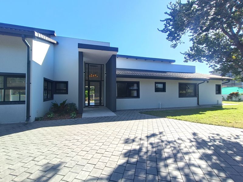 Luxurious Living on the Fairway - Exquisite Five-Bedroom Home in Mzingazi Golf Estate - Photo 5