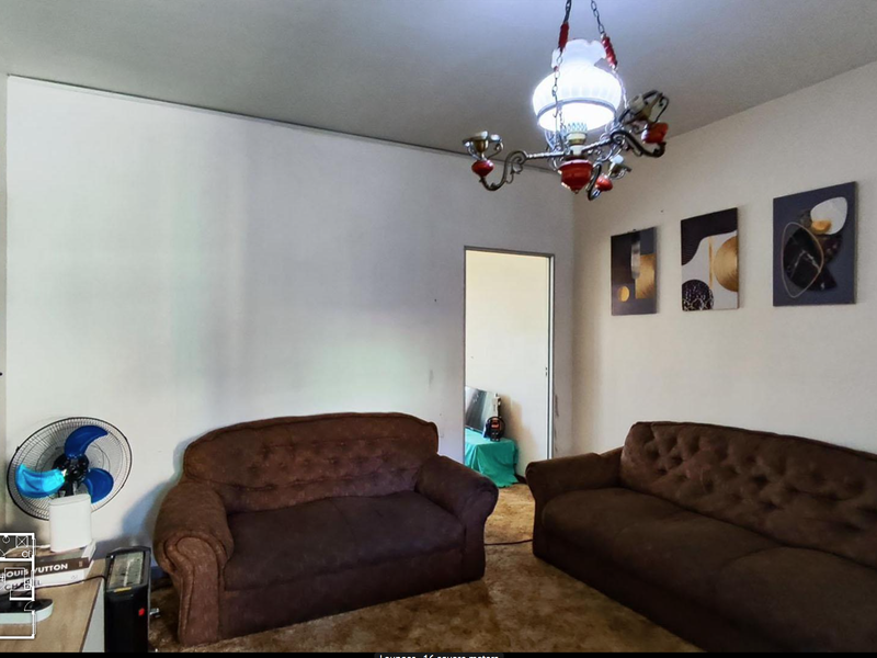 Ideal Investment Opportunity – 2-Bedroom Ground Unit with Private Garden  and Garage - Photo 5