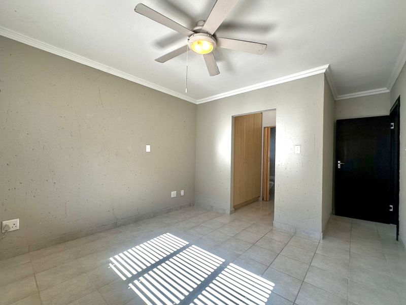 Easy Living Meets Convenience in Seaward Estate - Photo 10