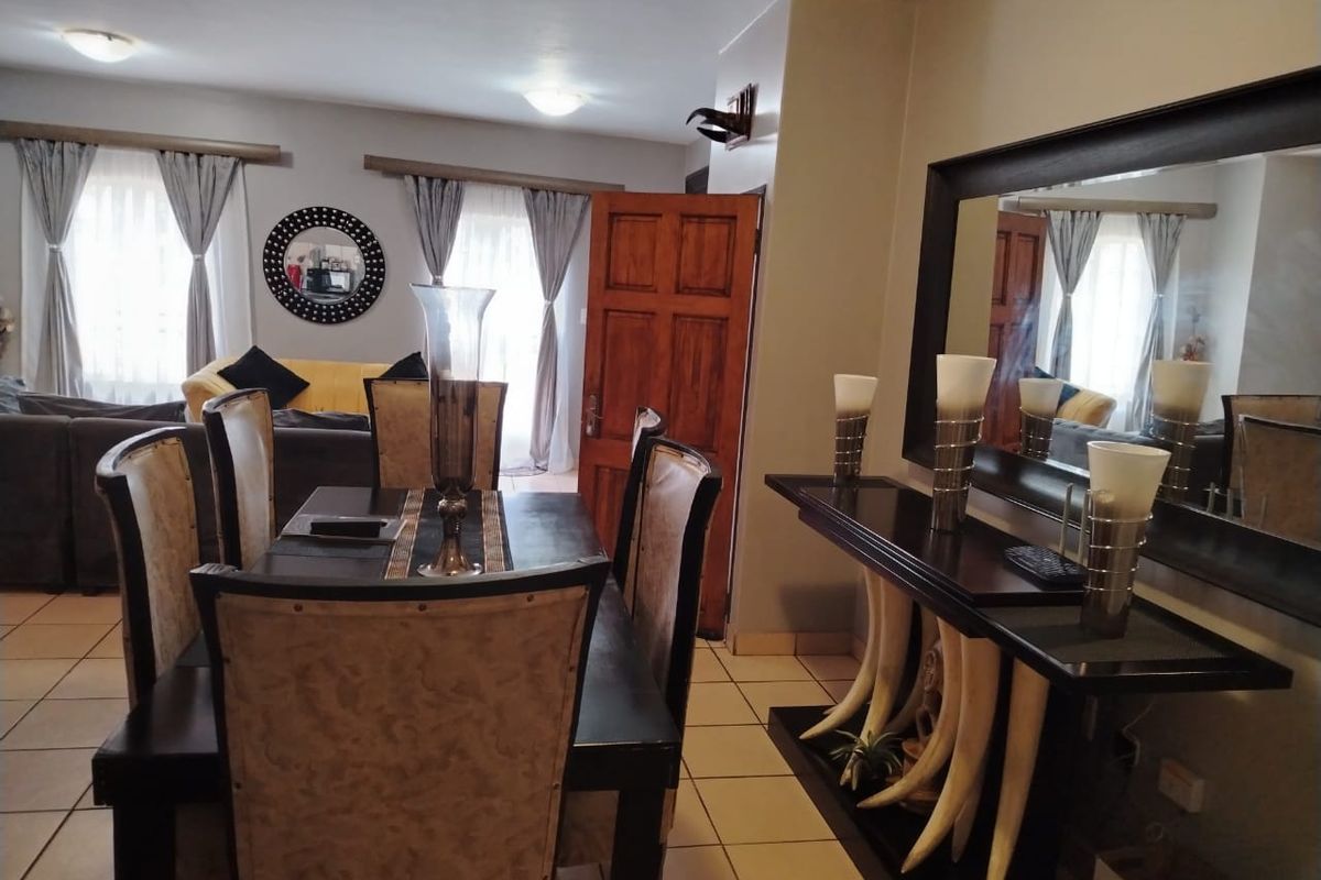 Spacious Secure apartment in mint condition. 106 m2. Reduced BARGAIN. - Photo 3