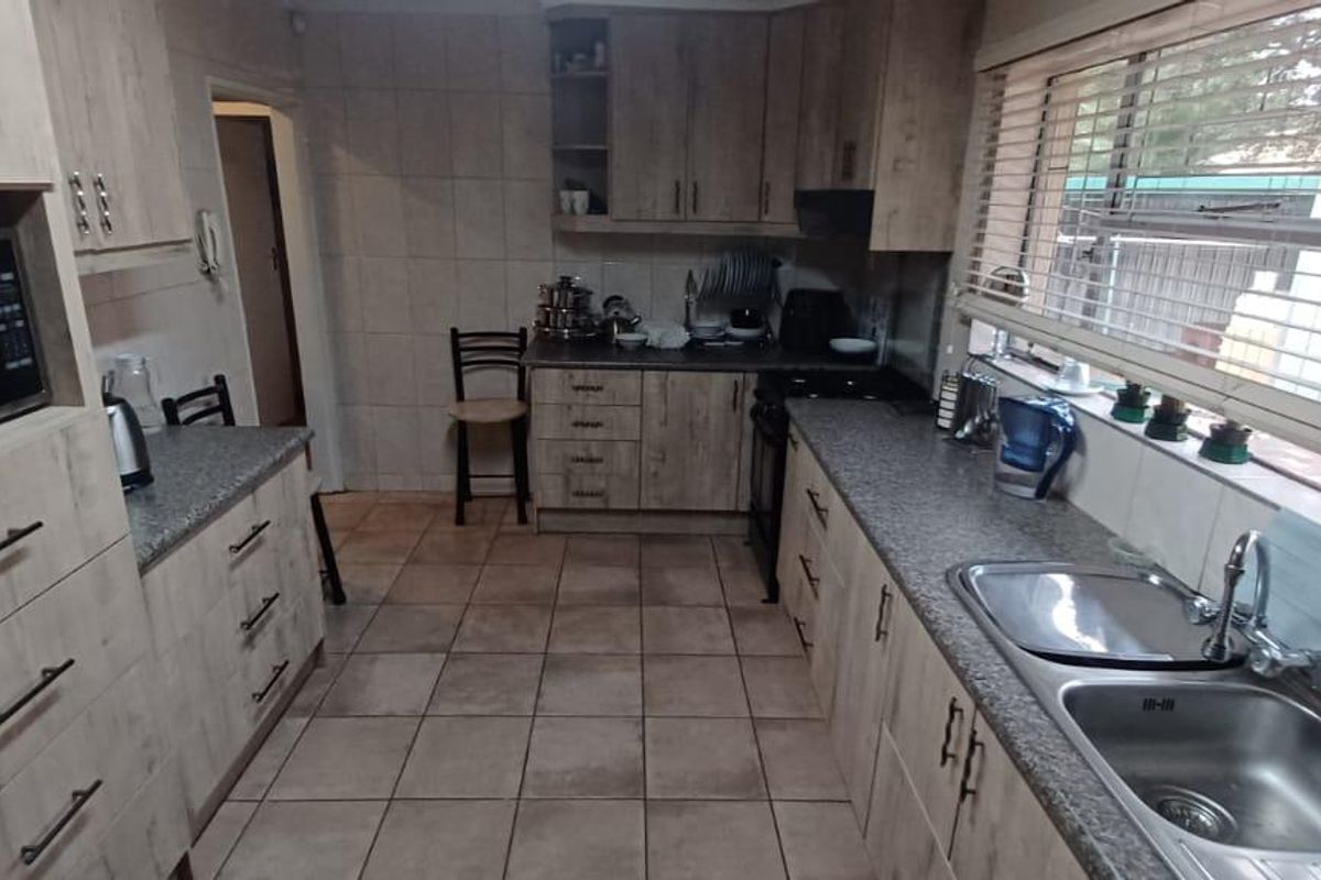 Big family house with entertainment area to dream off - Photo 5