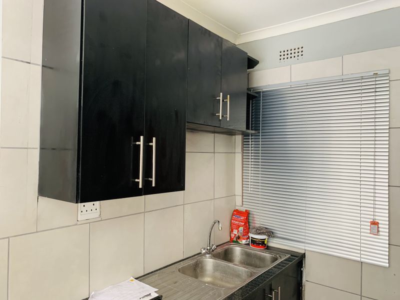 Safety and Convenience. - Photo 6