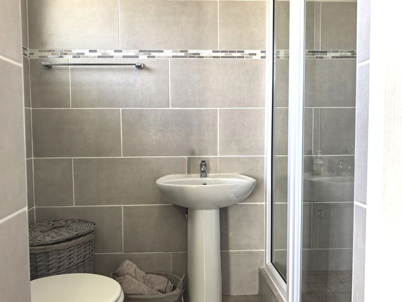 Modern 3-Bedroom Cluster in Secure Lifestyle Estate – Kidds Beach - Photo 8