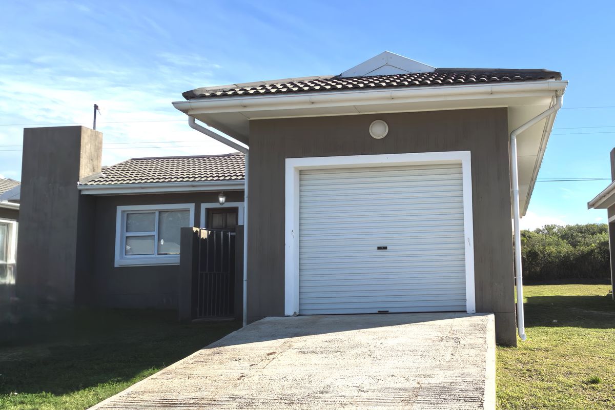 Modern 3-Bedroom Cluster in Secure Lifestyle Estate – Kidds Beach - Photo 2