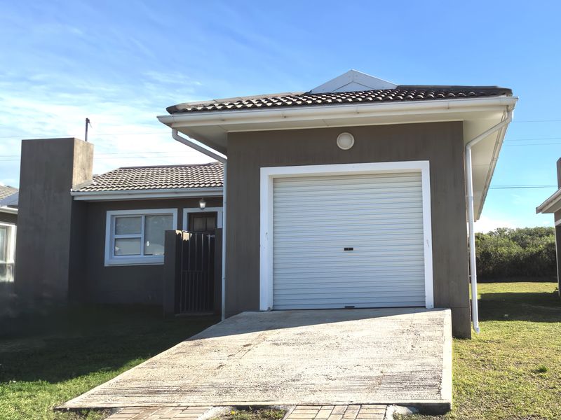 Modern 3-Bedroom Cluster in Secure Lifestyle Estate – Kidds Beach - Photo 2