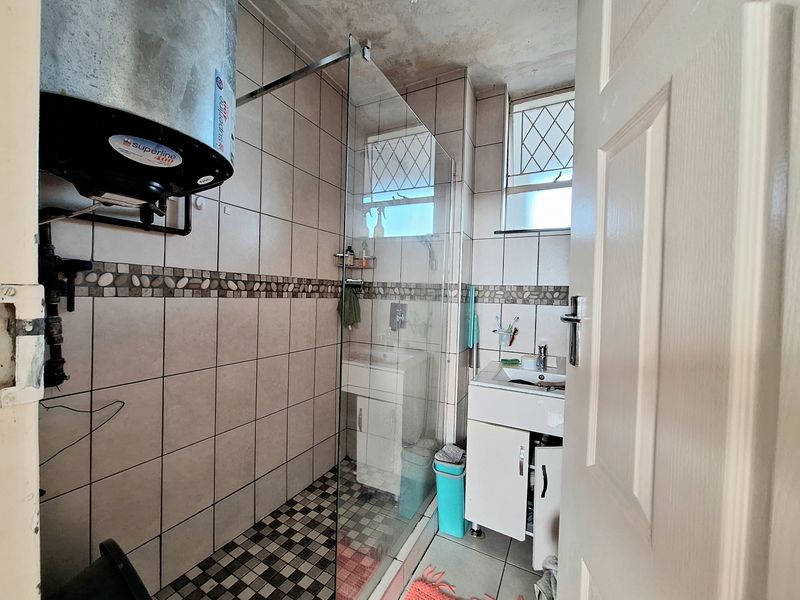 Apartment with City & Sea Views - North Beach - Photo 10