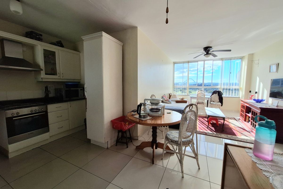 Apartment with City & Sea Views - North Beach - Photo 3