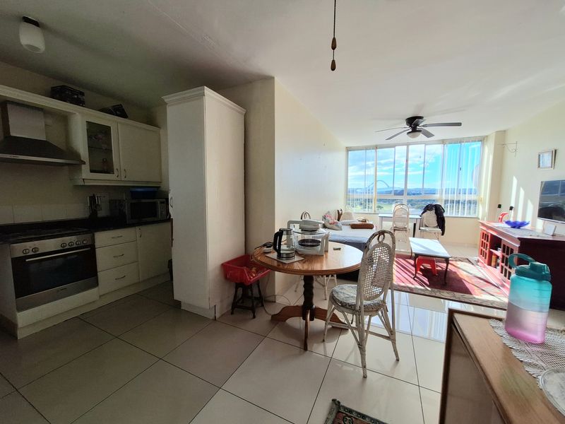 Apartment with City & Sea Views - North Beach - Photo 3