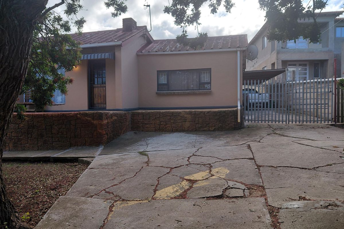 Charming 3-Bedroom Family Home for Sale in Fairbridge Heights - Photo 4