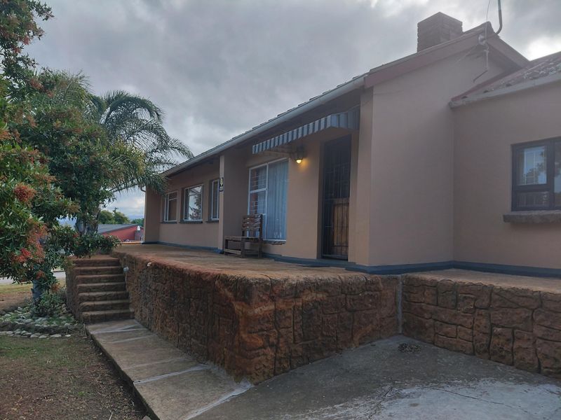 Charming 3-Bedroom Family Home for Sale in Fairbridge Heights - Photo 3