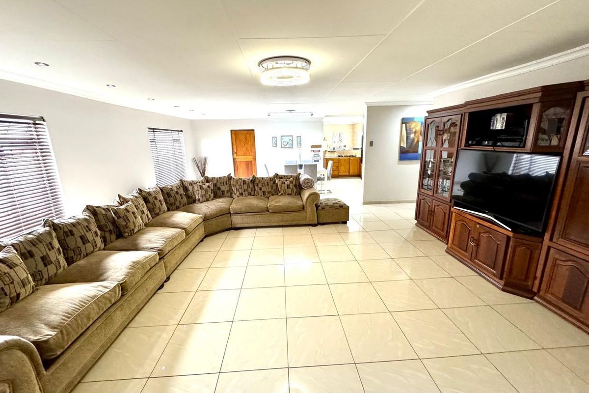 Entertainer's detail!  A property not to be missed, ideal for the whole family - Photo 5