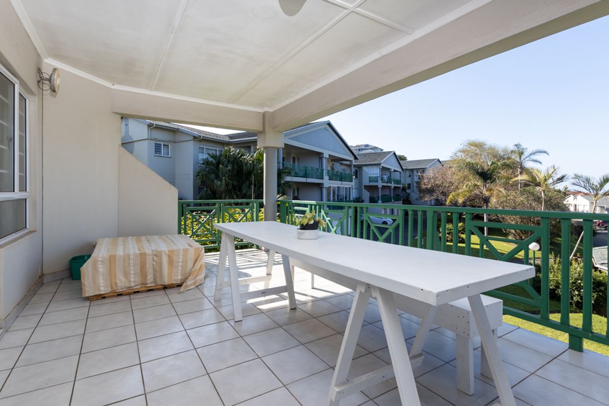 Pretty, Elevated and Sunlit - Photo 2