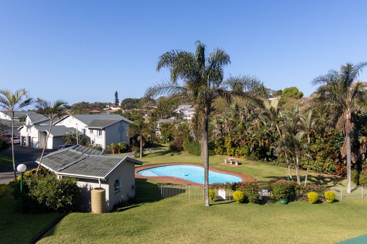 Pretty, Elevated and Sunlit - Photo 3