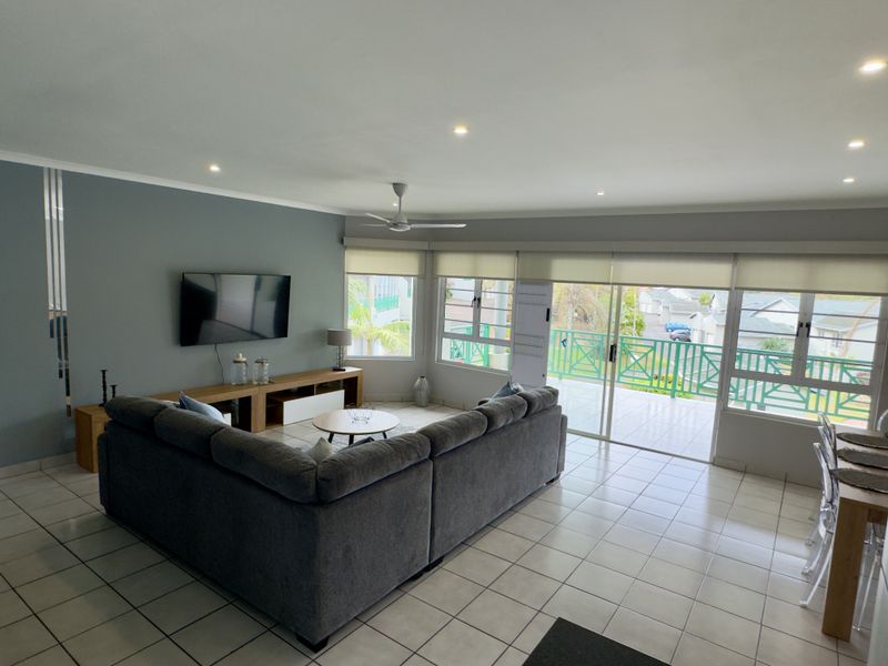 Pretty, Elevated and Sunlit - Photo 8