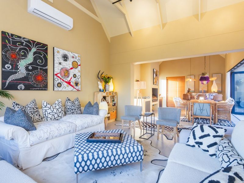 Sophisticated Sanctuary | Courtyard Living Villa with Mountain Views - Photo 3