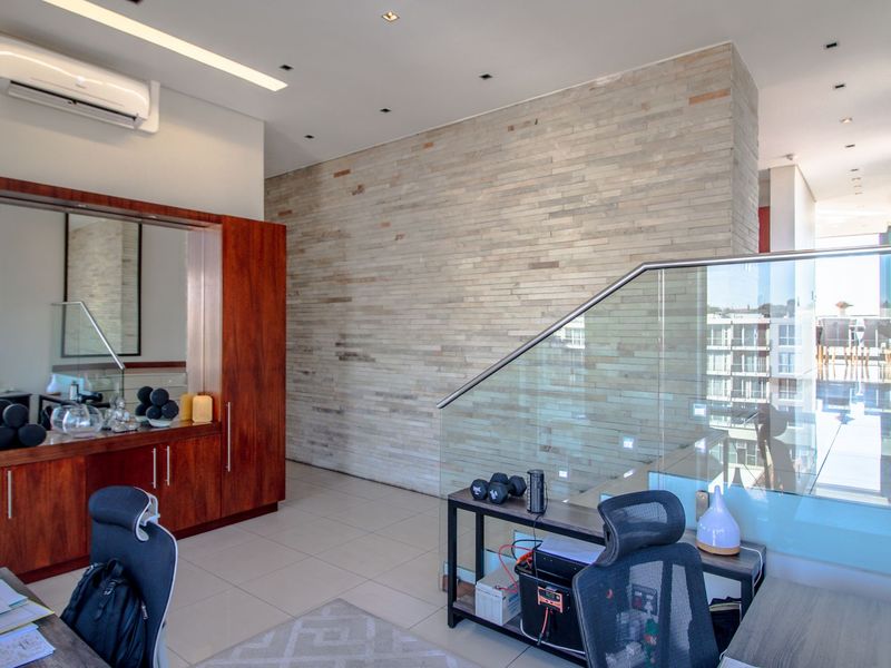 The Sky's the Limit. Fully furnished Penthouse. Come view on Friday 13th March 2026 - Photo 10