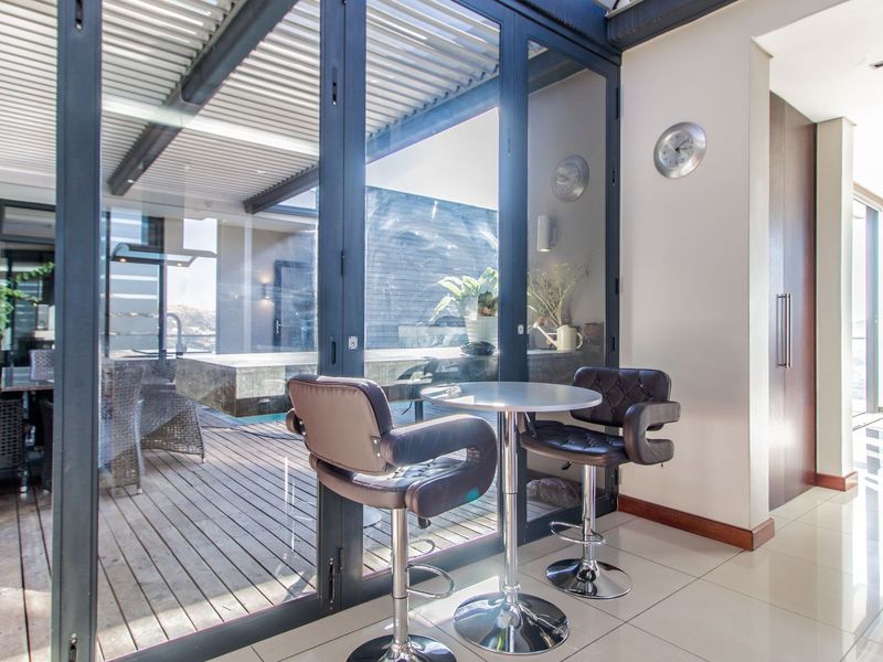 The Sky's the Limit. Fully furnished Penthouse. Come view on Friday 13th March 2026 - Photo 9