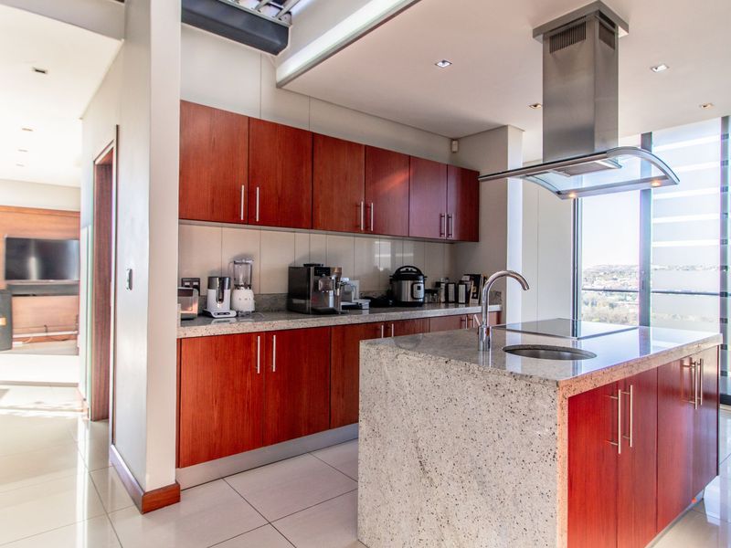 The Sky's the Limit. Fully furnished Penthouse. Come view on Friday 13th March 2026 - Photo 8