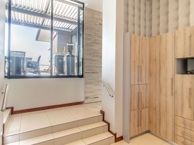 The Sky's the Limit. Fully furnished Penthouse. Come view on Friday 13th March 2026 - Photo 5