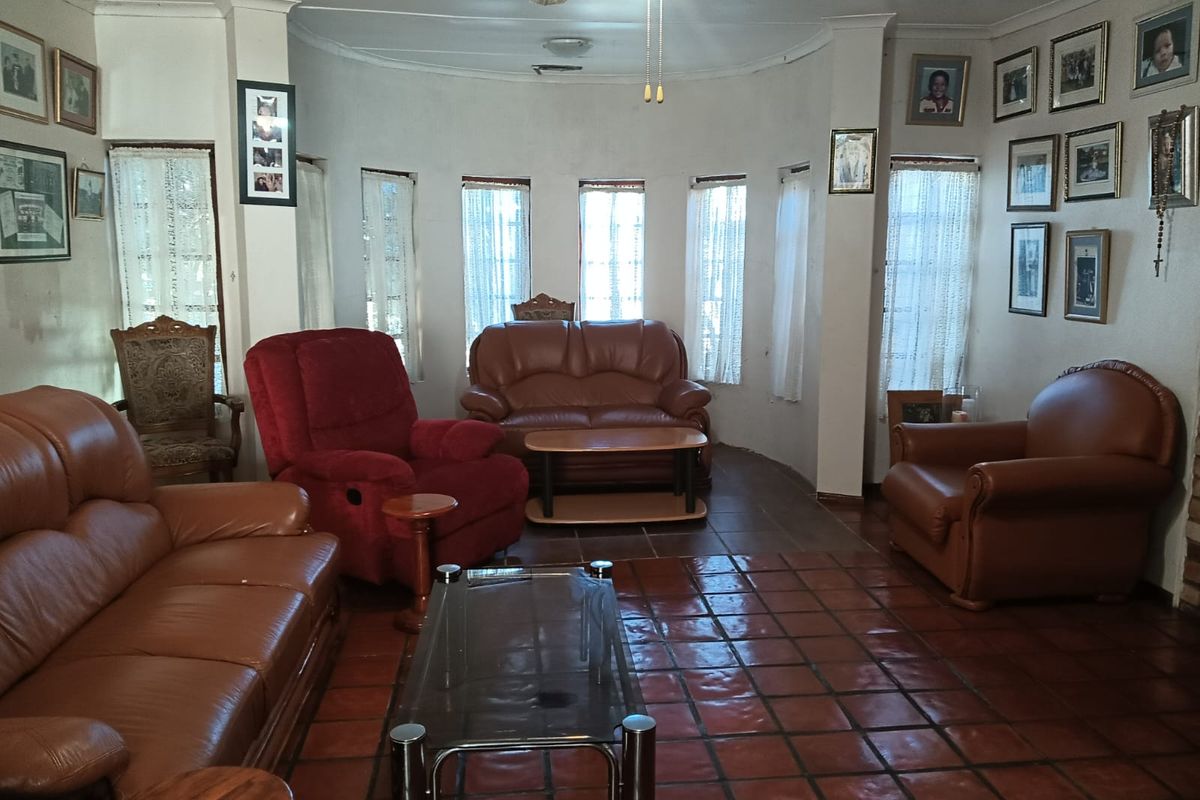 Two Homes, One Exceptional Lifestyle Opportunity for Sale - Photo 3