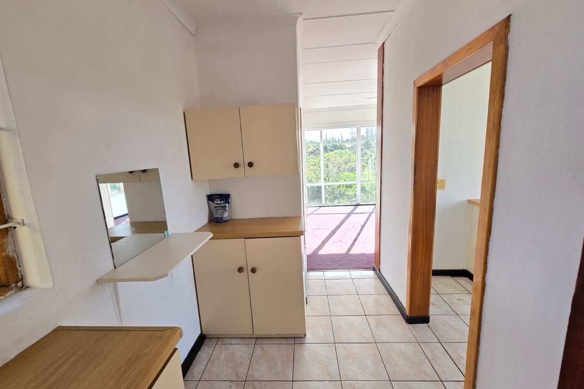 Charming One-Bedroom Apartment in a Peaceful Neighborhood - Photo 3