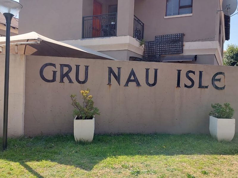 Beautiful stunning family home - Photo 2