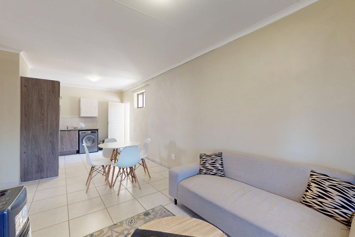 Modern 2-Bedroom Unit in Sought-After Kierland Skye - Photo 5