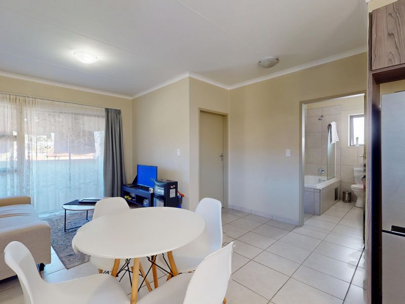 Modern 2-Bedroom Unit in Sought-After Kierland Skye - Photo 2