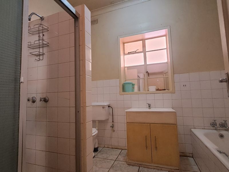 Spacious 5-Bedroom, 4-Bathroom Family Home for Sale in Grootvlei – Comfort and Space Combined! - Photo 8