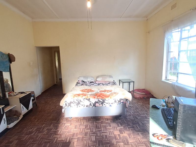 Spacious 5-Bedroom, 4-Bathroom Family Home for Sale in Grootvlei – Comfort and Space Combined! - Photo 4