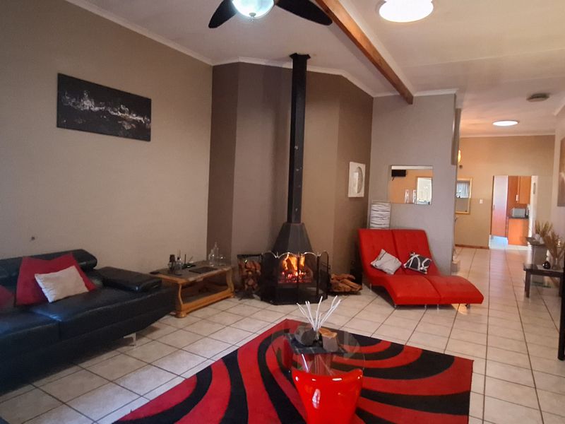 Beautiful family home in SW 2 - Photo 9