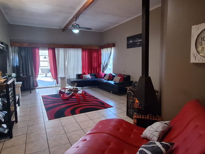 Beautiful family home in SW 2 - Photo 8