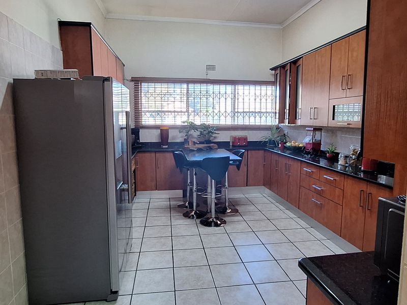 Beautiful family home in SW 2 - Photo 6