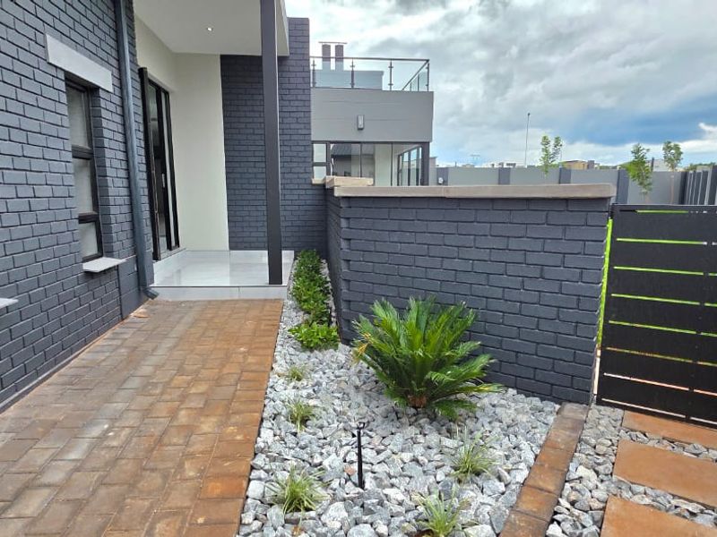 Spacious 4-Bedroom Family Home with Boma & Staff Quarters in Fountainbrook Estate - Photo 6