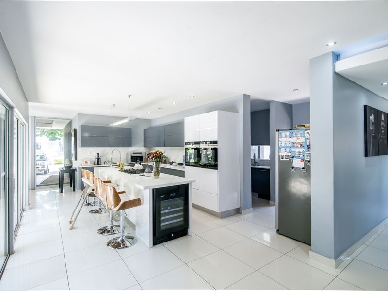 Modern Contemporary Masterpiece in Carlswald North Estate - Photo 4