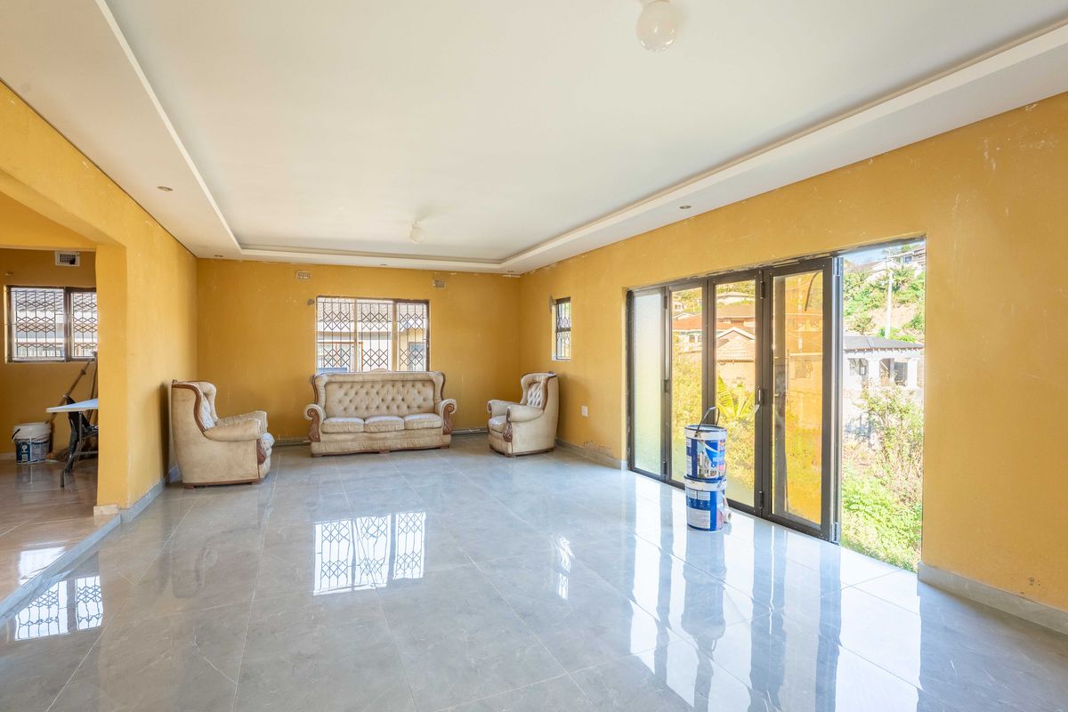 Charming 3-Bedroom Home for Sale in the Heart of Lovu C Section - Photo 4