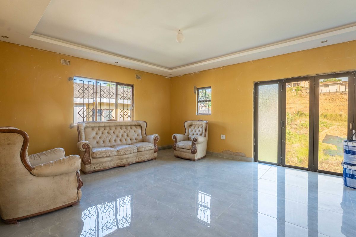 Charming 3-Bedroom Home for Sale in the Heart of Lovu C Section - Photo 5