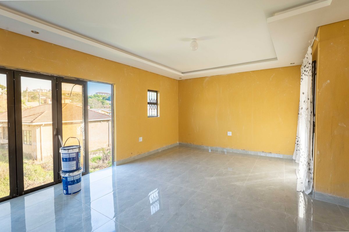 Charming 3-Bedroom Home for Sale in the Heart of Lovu C Section - Photo 3