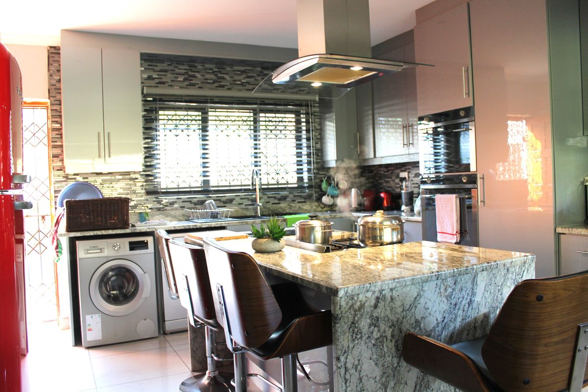 Elegant Investment Oasis with Unmatched Potential - Photo 3