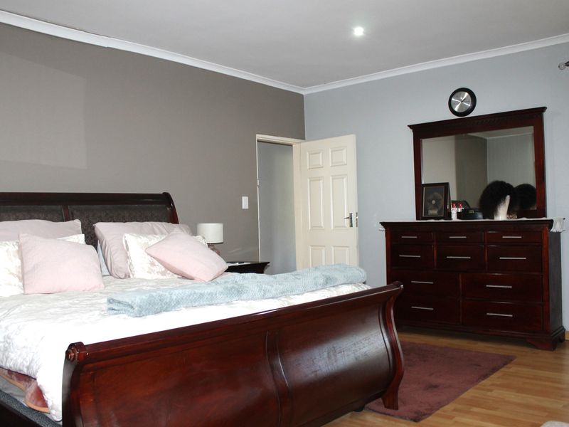 Elegant Investment Oasis with Unmatched Potential - Photo 5