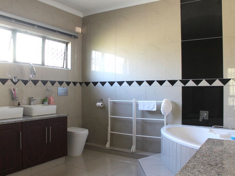 Elegant Investment Oasis with Unmatched Potential - Photo 7