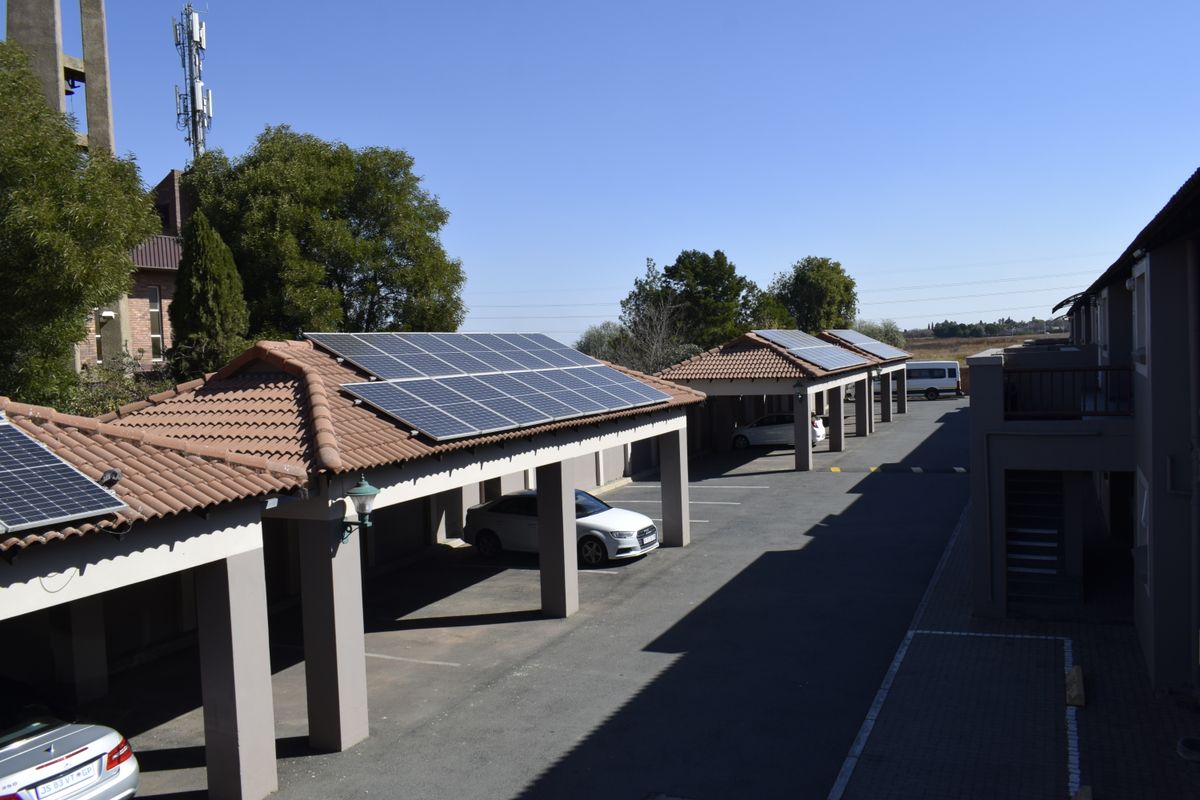 Modern 2 bedroom Townhouse for sale in Van Dyk Park - Photo 4