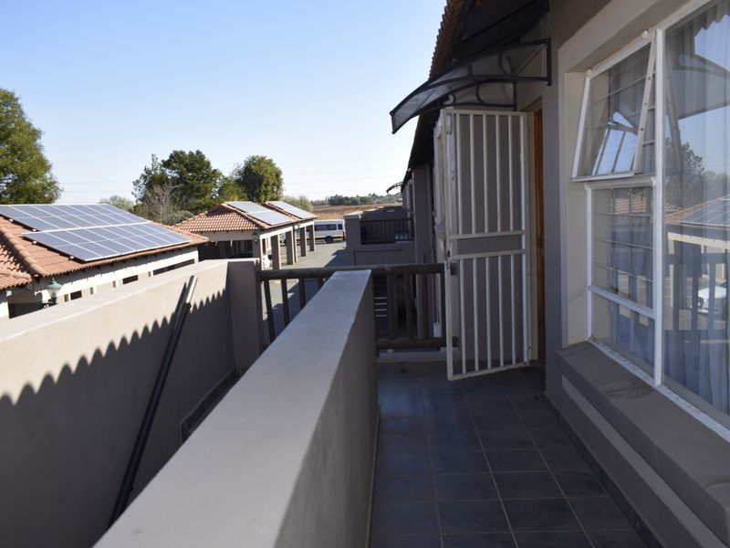 Modern 2 bedroom Townhouse for sale in Van Dyk Park - Photo 3