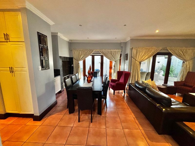 Elegant Tuscany-Style 3-Bedroom Home for Sale in Secure Complex - Secunda - Photo 8